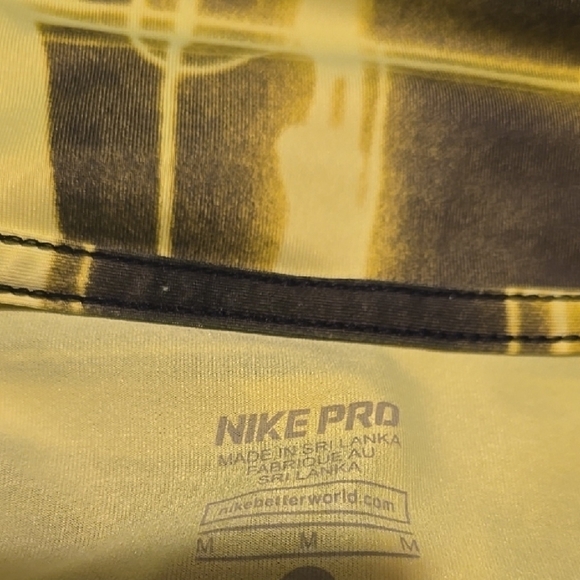 Nike Pro Green and Black Hoodie - Picture 2 of 5